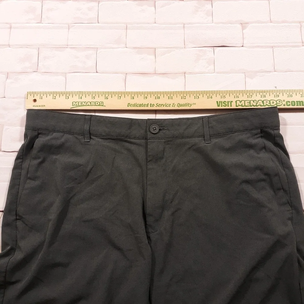Tommy Bahama Chino Shorts Mens Size 38 x 8.5 Gray Flat Front Casual Performance